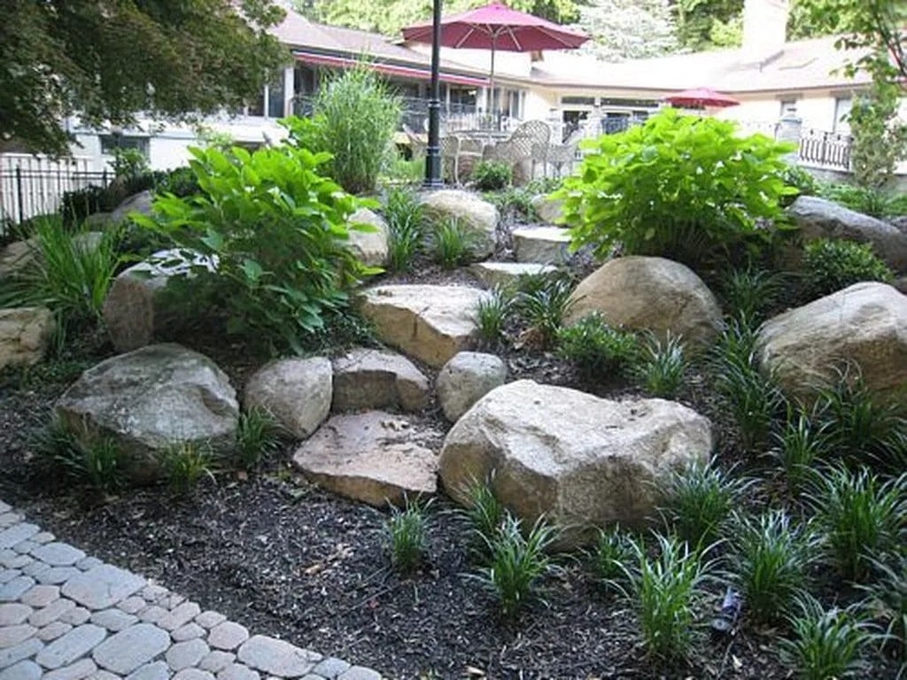 Como diseñar un jardín de rocas. Diseño de jardines en Madrid - Jardinea.