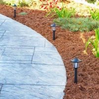 Descubre que es el mulching, y conoce todos sus beneficios . Jardinea Jardineros Profesionales en Madrid. Mantenimiento y Diseño de jardines.