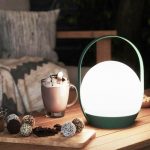 Diseño de jardines en Madrid Jardinea. Como decorar tu jardín con luces y otros accesorios