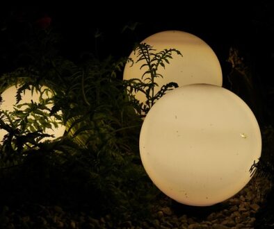 Diseño-de-jardines-y-su-mantenimiento-en-Alcobendas, Madrid CÓMO MEJORAR LA ILUMINACIÓN EXTERIOR Y REALZAR TU JARDÍN DE NOCHE