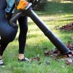 Sopladora / aspiradora de jardín. Tareas esenciales. Prepara tu jardín de primavera ahora, en otoño La limpieza general. Jardinea Madrid. Especialistas en Jardines